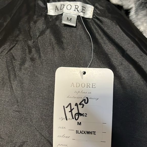 Medium black, white and gray  fur vest - Picture 7 of 7